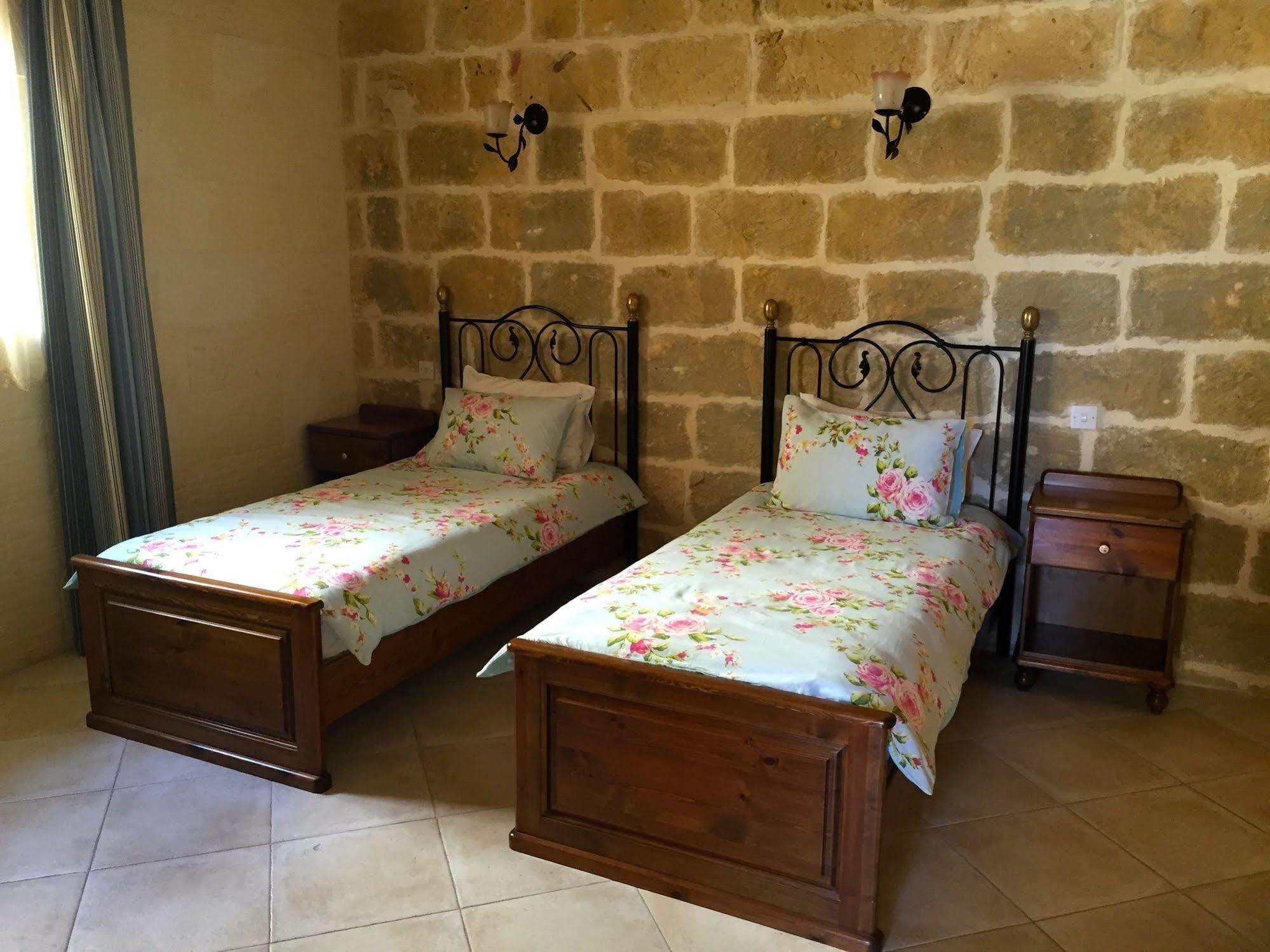 Ellie Boo Bed & Breakfast Victoria Bagian luar foto