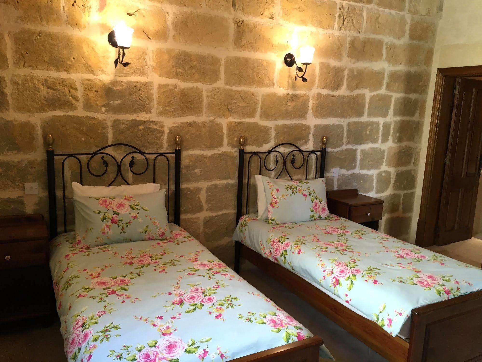 Ellie Boo Bed & Breakfast Victoria Bagian luar foto